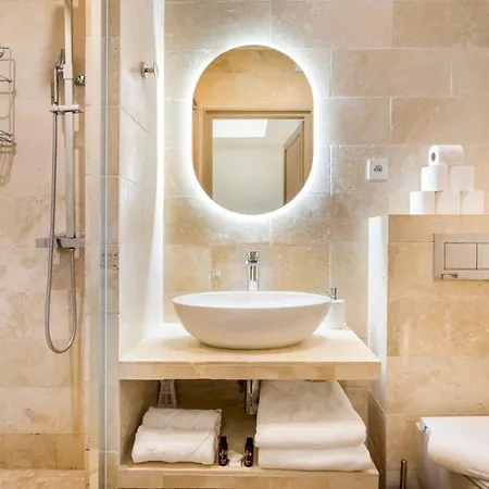 Superb Air-conditioned In The Heart Of The Marais Apartment *