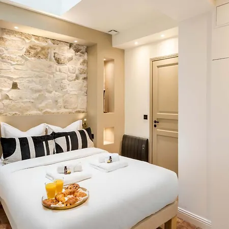 Superb Air-conditioned In The Heart Of The Marais Apartment